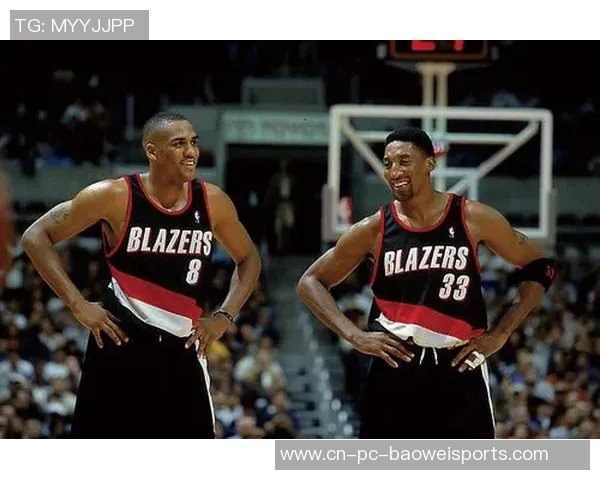 回顾2000年湖人对战开拓者经典比赛录像重温篮球激情与传奇时刻